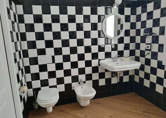 Rmaison Luxury בית הארחה אולביה