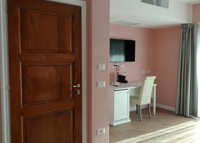 Rmaison Luxury בית הארחה